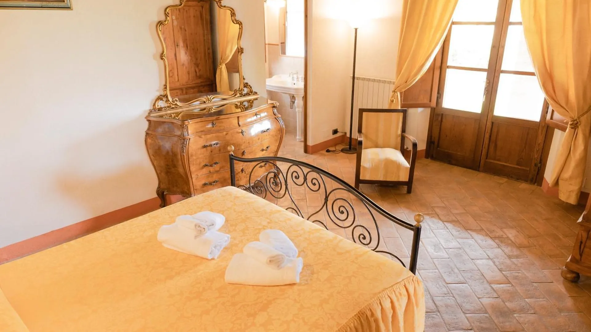 Agriturismo Il Serraglio Montepulciano 0*,